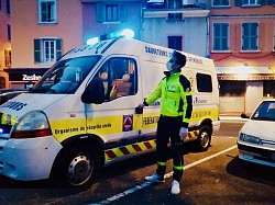 Opération de secours à personne, intervention sollicitée par le SAMU 38, Secourisme, Secours, Sauveteurs Secouristes Grenoblois, FFSS38, FFSS 38, Ambulance, VPSP