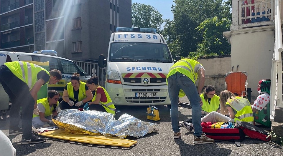 Formation PSE2, Premiers Secours en Equipe de niveau 2, PSE, PSC, SSG, Grenoble, FFSS, FFSS38, Secourisme