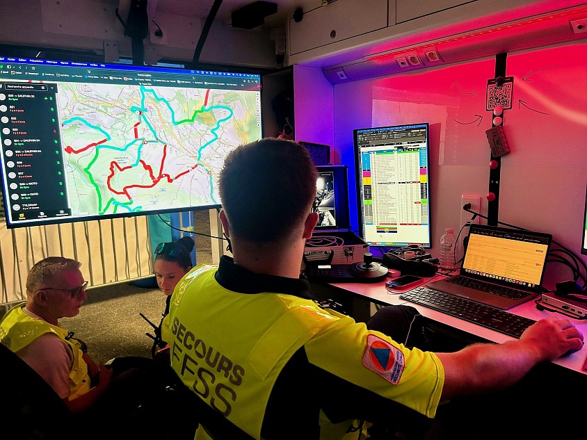 VPC, Poste de Commandement, Briefing, Course, TPM, Trail, Passerelles, Monteynard, Equipe, SSG, FFSS, Véhicule, FFSS38, Grenoble, Secours, Association, AASC, Secourisme, PSE, PSC, PSE1, PSE2, PSC1